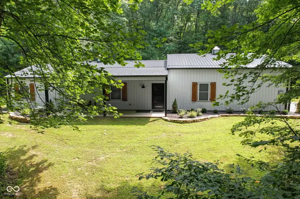 5540 E Washboard RD, Bloomfield, IN 47424