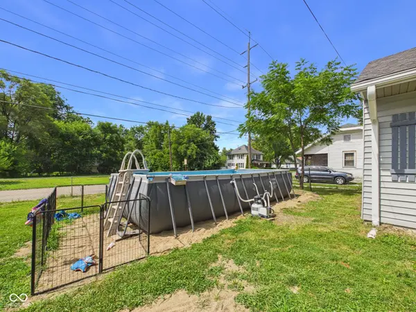 1124 E 10th ST, Anderson, IN 46012