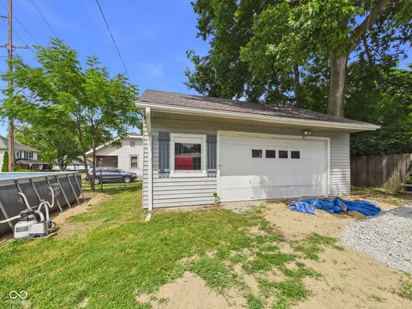1124 E 10th ST, Anderson, IN 46012