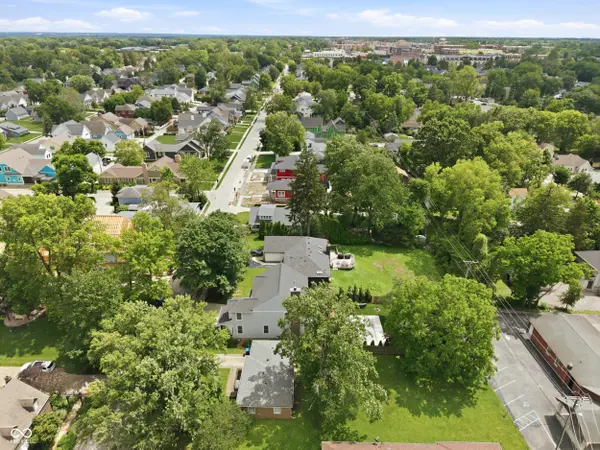740 1st AVE NE, Carmel, IN 46032