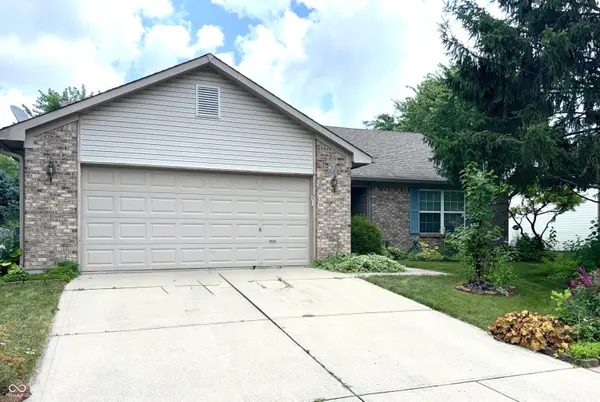 437 E Pine Ridge DR, Westfield, IN 46074