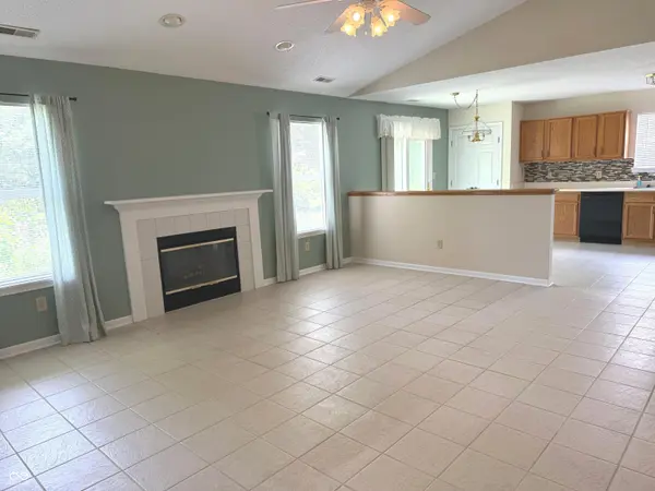 437 E Pine Ridge DR, Westfield, IN 46074