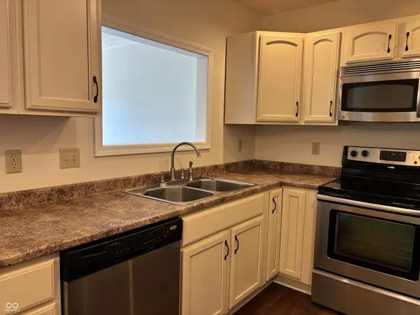 1210 Ruby DR #E-1, Shelbyville, IN 46176