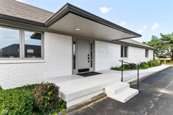 130 Fairway Lakes DR, Franklin, IN 46131