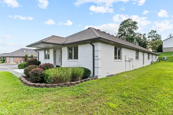 130 Fairway Lakes DR, Franklin, IN 46131