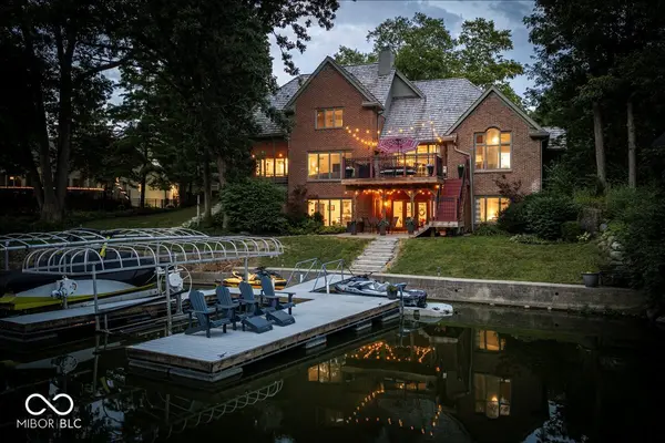 9810 Gulfstream DR, Fishers, IN 46037