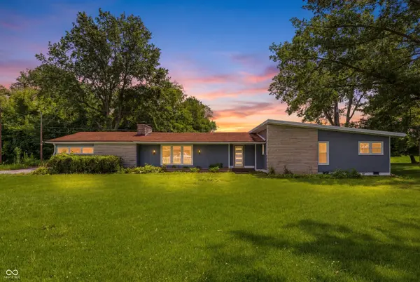 1208 Elizabeth LN, Terre Haute, IN 47802
