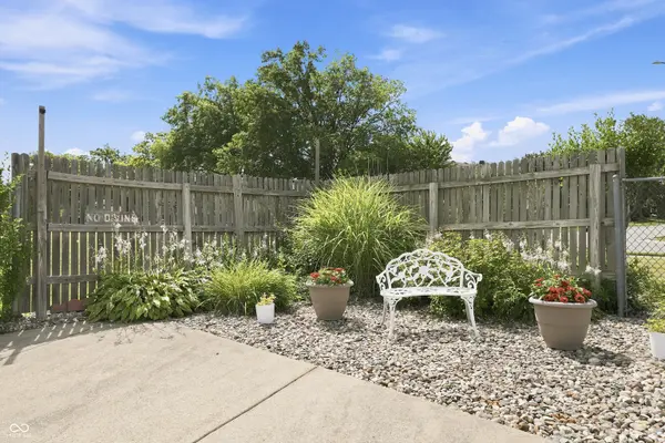 5038 Woodmark DR, Fort Wayne, IN 46815