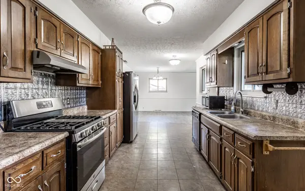 2426 Lawrence AVE, Indianapolis, IN 46227