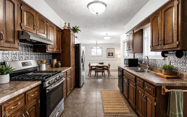 2426 Lawrence AVE, Indianapolis, IN 46227