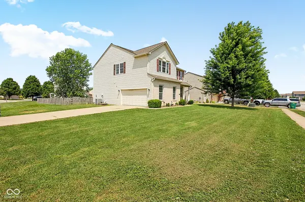 2410 McGregor DR, Avon, IN 46123