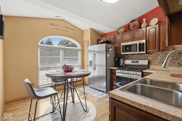 3127 N White River Parkway East DR, Indianapolis, IN 46208