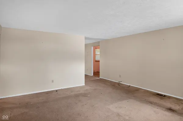 9850 Ellis DR, Indianapolis, IN 46235