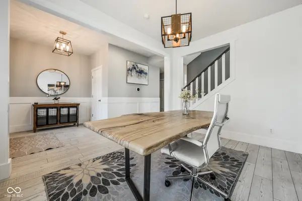 6558 W Dickens XING, Mccordsville, IN 46055