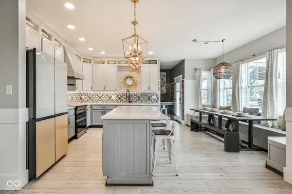 6558 W Dickens XING, Mccordsville, IN 46055