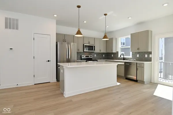 2458 Peoples DR, Indianapolis, IN 46205