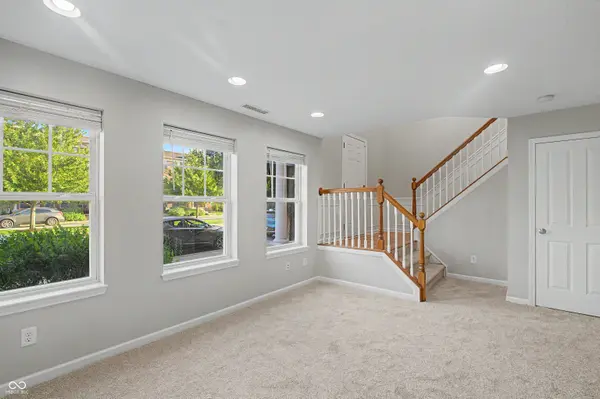 6342 Central BLVD, Whitestown, IN 46075