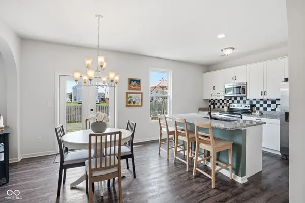 5781 White Pine RD, Whitestown, IN 46075