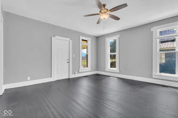 326 E Taylor ST, Ladoga, IN 47954