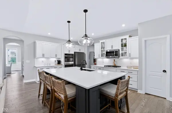 230 Elmsborough BND, Westfield, IN 46074