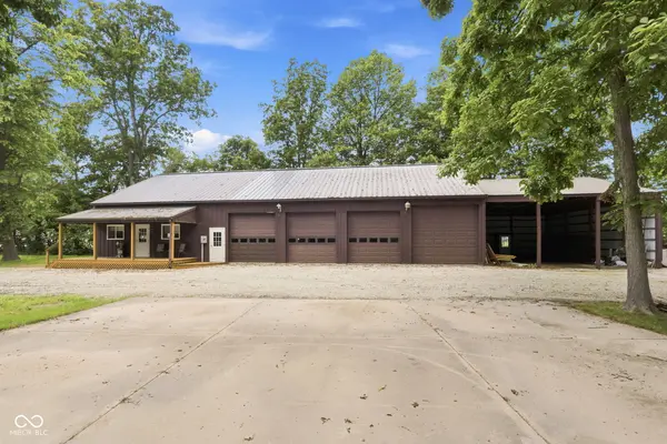 1375 N 800 E, Manilla, IN 46150