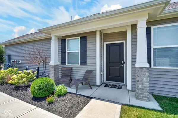 6396 Yuma CT, Whitestown, IN 46075