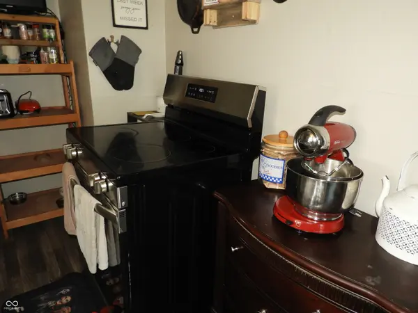 1504 W 11th ST, Anderson, IN 46016