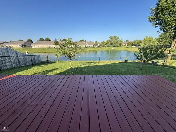 1733 Blue Grass Pkwy, Greenwood, IN 46143