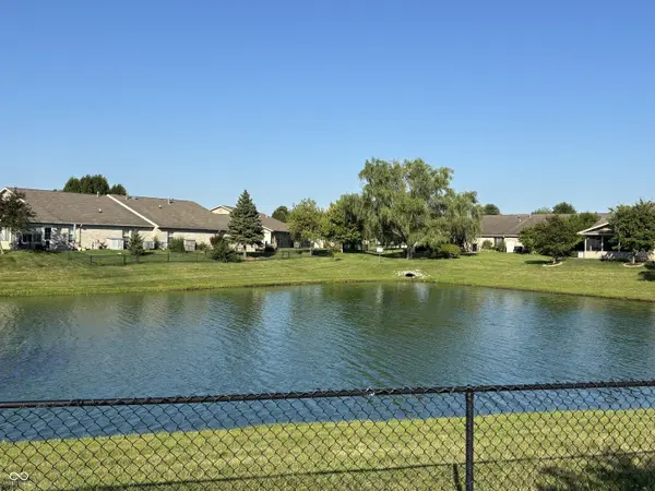 1733 Blue Grass Pkwy, Greenwood, IN 46143