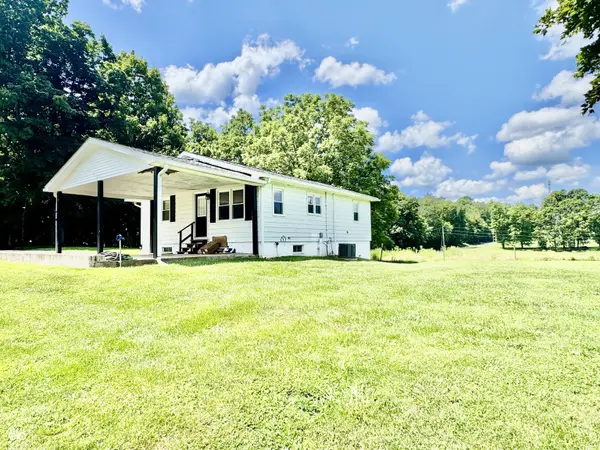 2959 Gil Gal RD, Heltonville, IN 47436