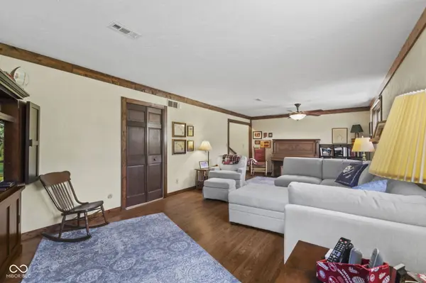 4750 Whirlaway DR, Indianapolis, IN 46237