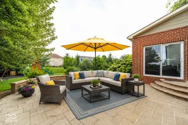 5825 Somerset BLVD E, Bargersville, IN 46106