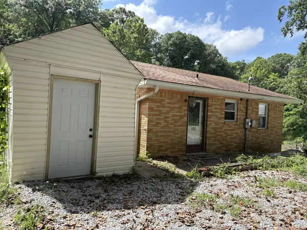 101 Lake Hart, Mooresville, IN 46158