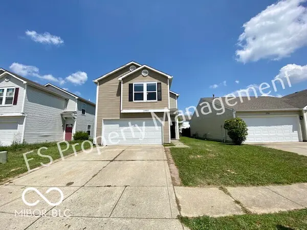 10902 Glenayr DR, Camby, IN 46113