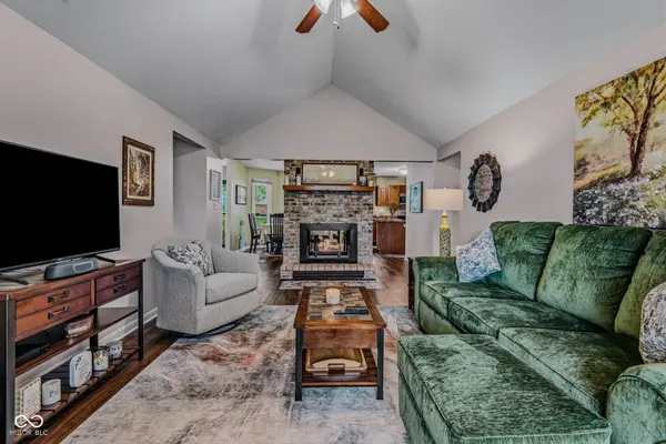 565 Luse DR, Columbus, IN 47201