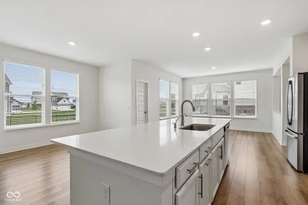 2170 Hengist DR, Westfield, IN 46074