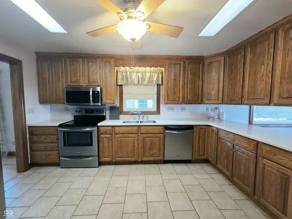 1018 S West ST, Shelbyville, IN 46176