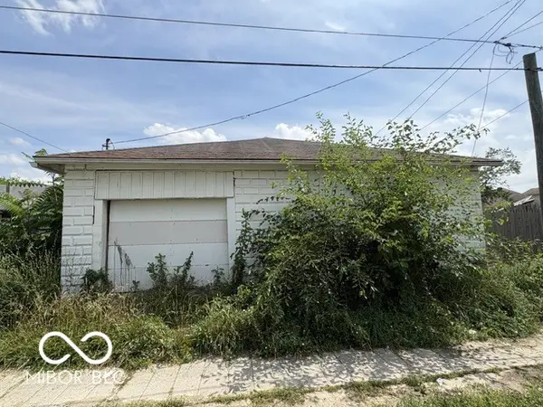 208 E 8th ST, Muncie, IN 47302