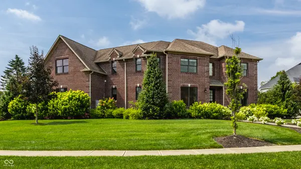 10748 English Oaks DR, Carmel, IN 46032