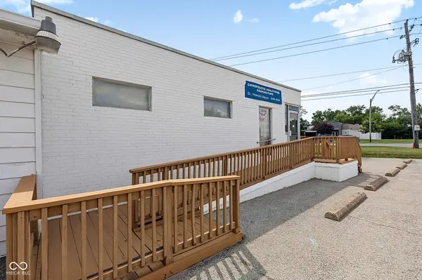 7102 Pendleton PIKE, Indianapolis, IN 46226