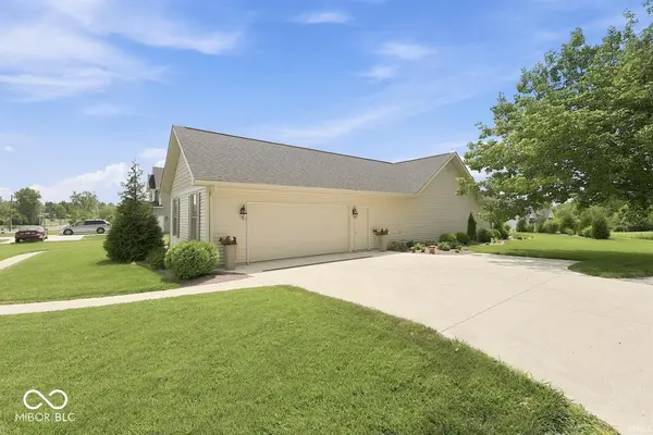 1002 S 8th ST, Upland, IN 46989