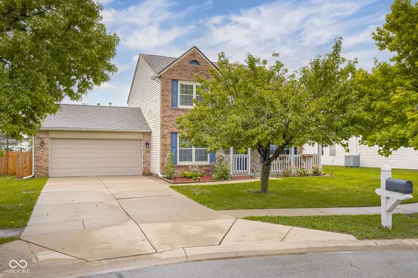 688 Canary Creek DR, Franklin, IN 46131