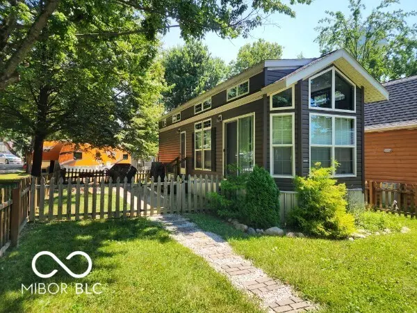 5154 Van Bibber Lake EST, Greencastle, IN 46135