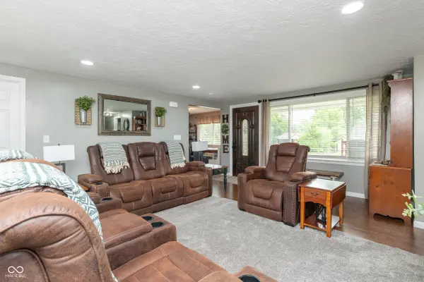 512 W Washington ST, Alexandria, IN 46001