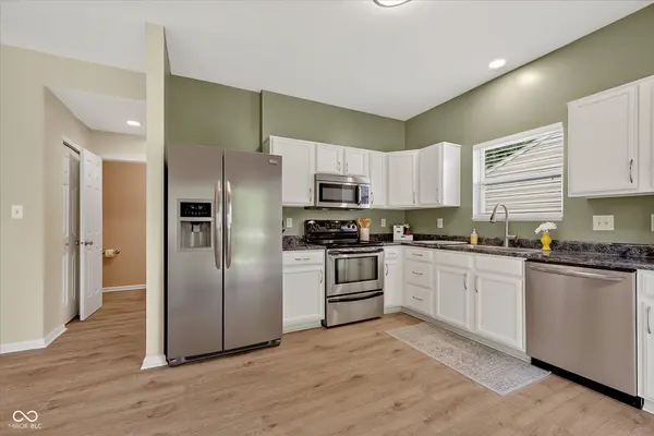 13261 Ashwood DR, Fishers, IN 46038