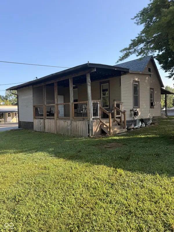 102 Railroad ST, Elizabethtown, IN 47232