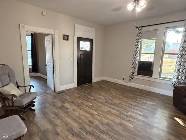102 Railroad ST, Elizabethtown, IN 47232