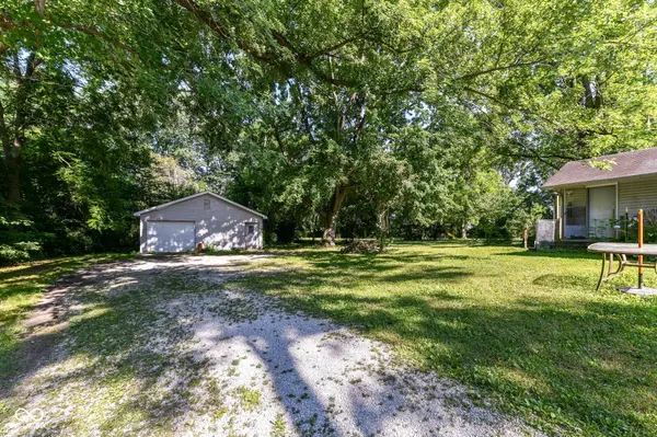 13182 Cyntheanne RD, Fishers, IN 46037