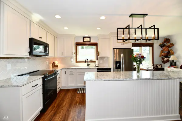 5006 Essex DR, Carmel, IN 46033