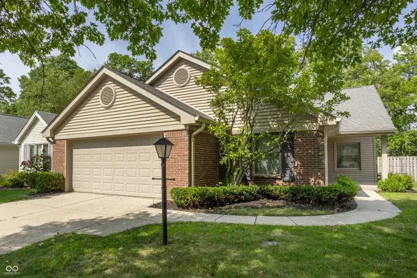 8752 Saddle CT, Indianapolis, IN 46256